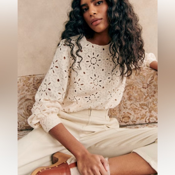 Sezane Tops - 🌻🌼Sezane JESSE BLOUSE in Ecru